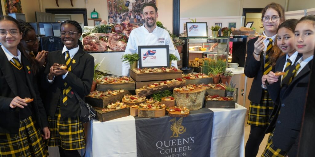 Queen's College students