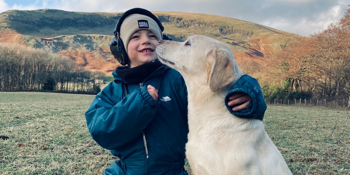 Mossop child with dog